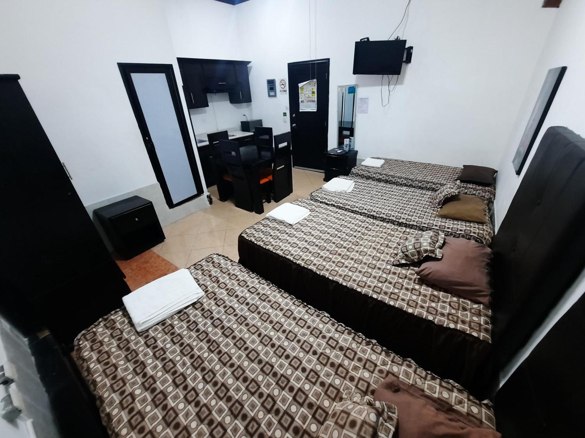 Hotel Garcias Suites, Linares Cameră foto